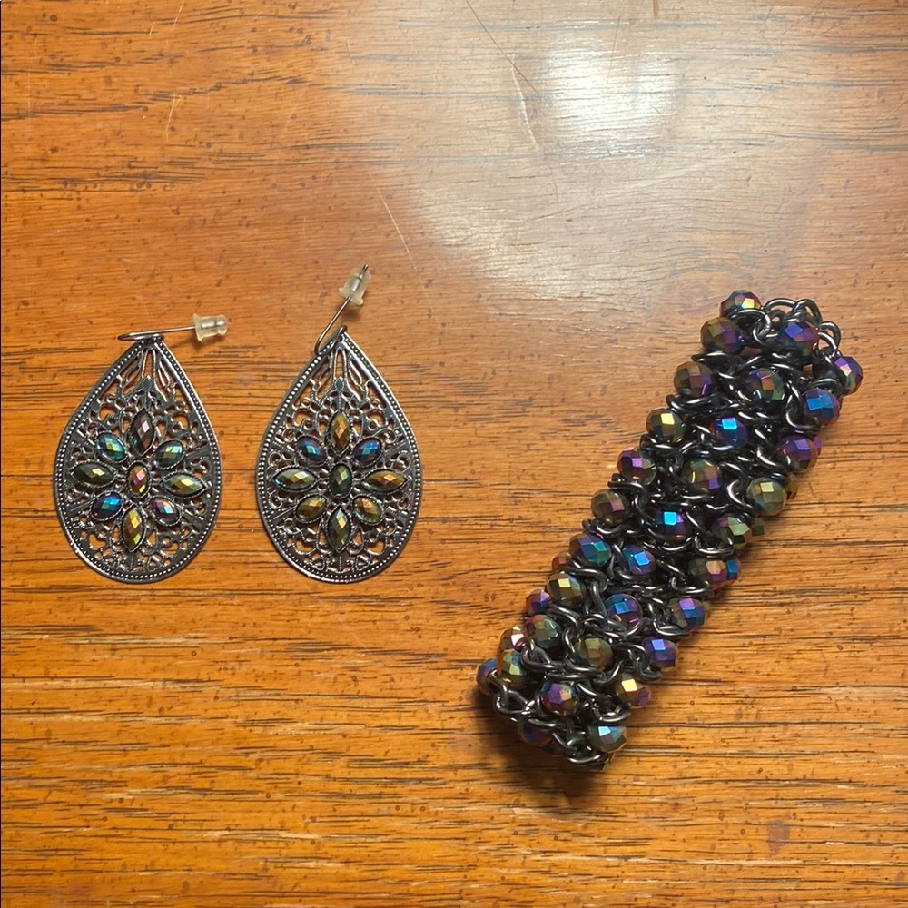 Iridescent Crystal Teardrop Earrings and Beaded Bracelet Set